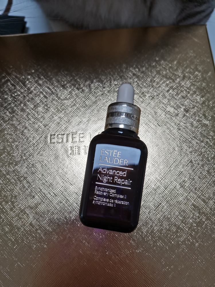 雅诗兰黛小棕瓶紧致精华,雅诗兰黛小棕瓶精华适合肤质