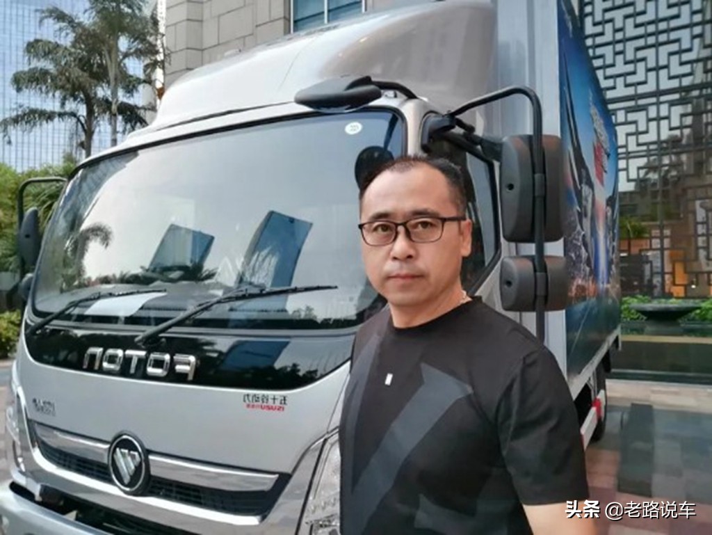 奥铃轻卡速运青春版,奥铃速运飞扬版