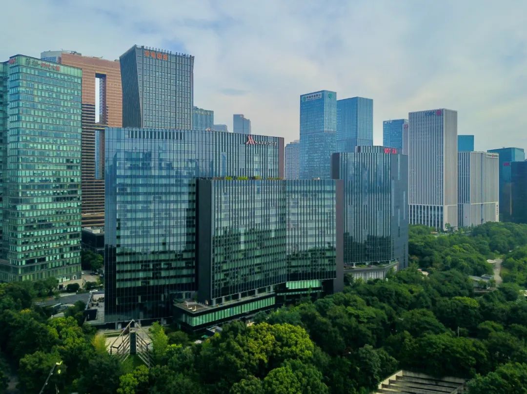 夜游盛世钱塘，赏绚烂灯光秀，打卡杭州钱江新城万豪酒店