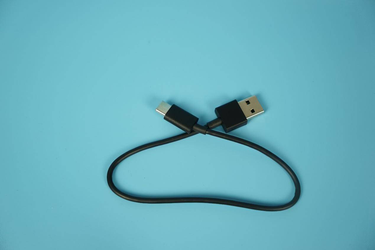 冷静看小米,小米无线充电宝30w10000mah