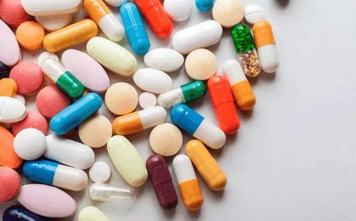 脱发能不能治好,要根据看你的脱发类型