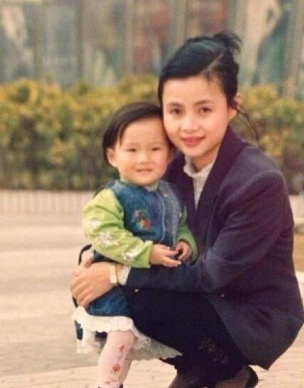 炫富郭美美,炫富鼻祖郭美美