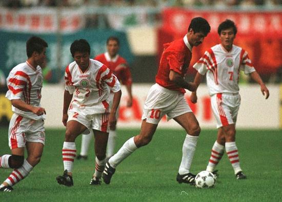 无理取闹！韩国炮轰日本男足新球衣像军服，大空翼+火焰版最经典