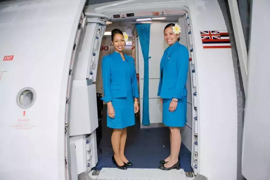 世界各国空姐的颜值 (各国空姐美丽动人)