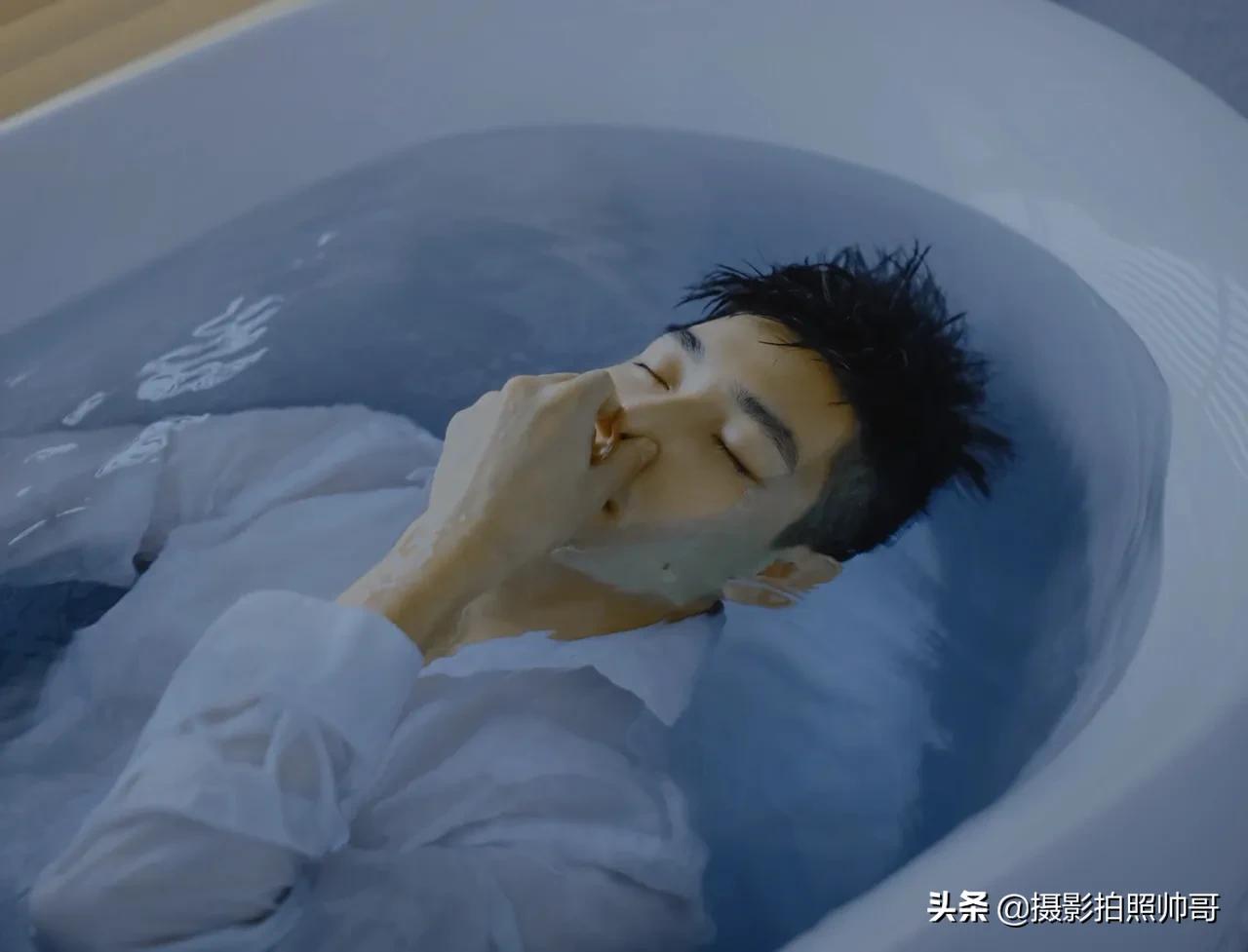 日系写真男作品,蓝色系写真男可爱