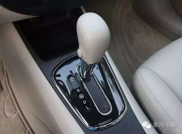 汽车的换挡规律,汽车的换挡拨片如何操作