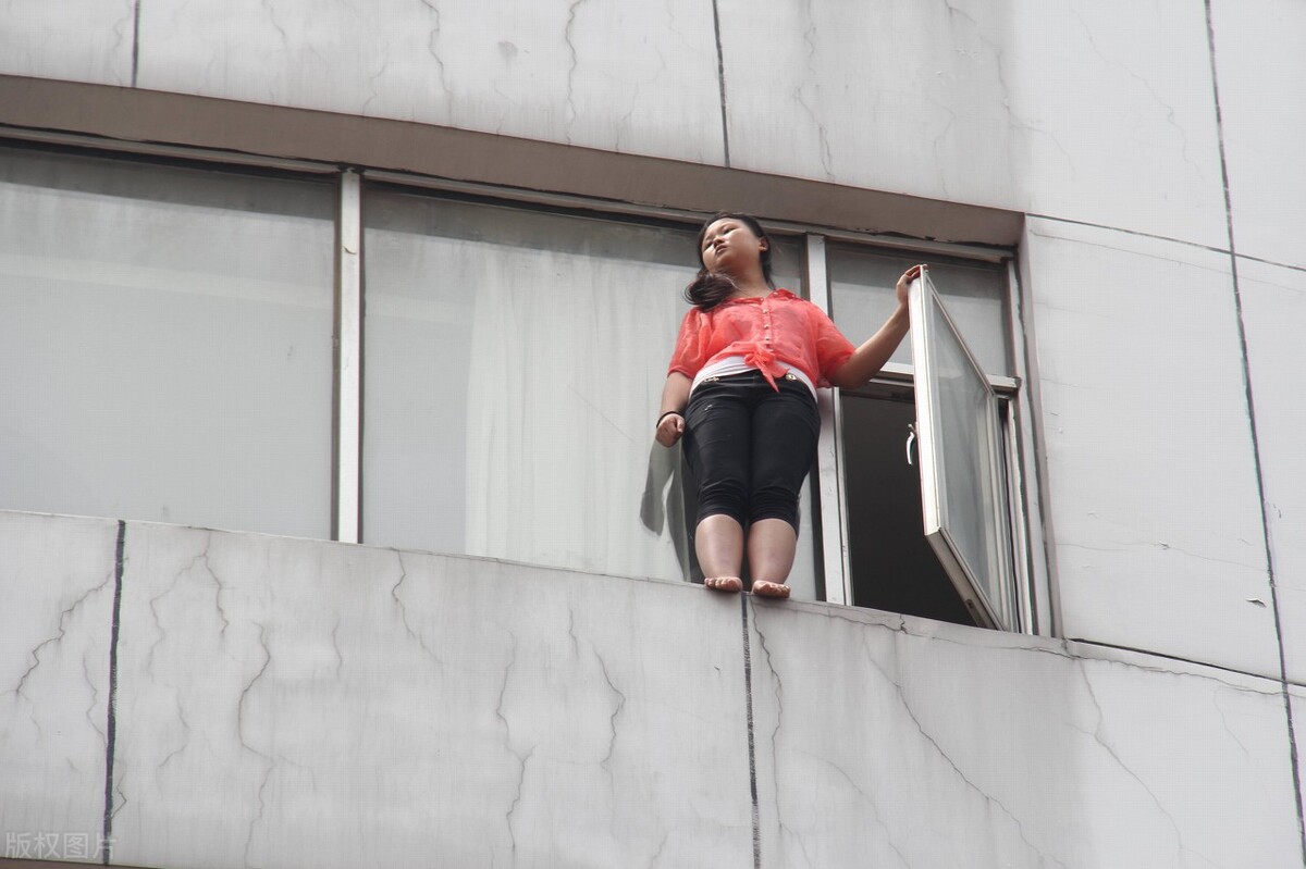 学生如果有自杀倾向,我们该如何进行干预?