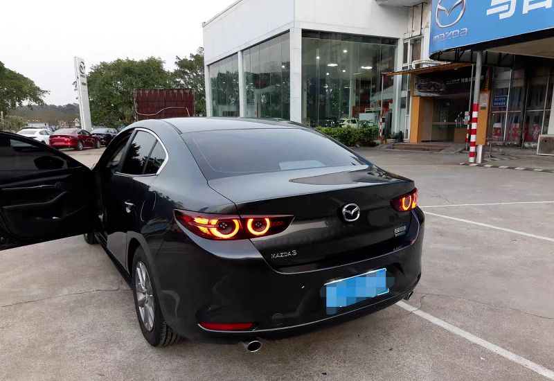 月薪三千能买奔驰吗,月薪三千也能买比亚迪