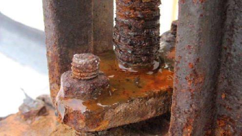 拖把上的螺丝生锈了怎么拧开,铁锅把手的螺丝生锈了怎么拧开