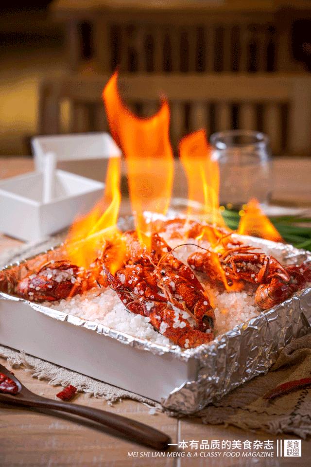 凌晨5点从尼罗河空运到昆明的小龙吓店,居然在卖ysl口红,只要28