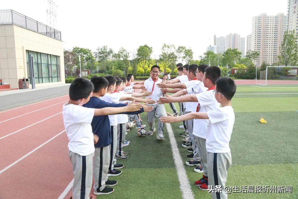 忻州芭蕾舞培训,校园集体舞芭蕾