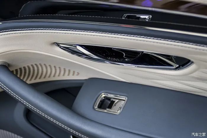 宾利飞驰对比迈巴赫s480气场,宾利飞驰街拍气场霸气视频