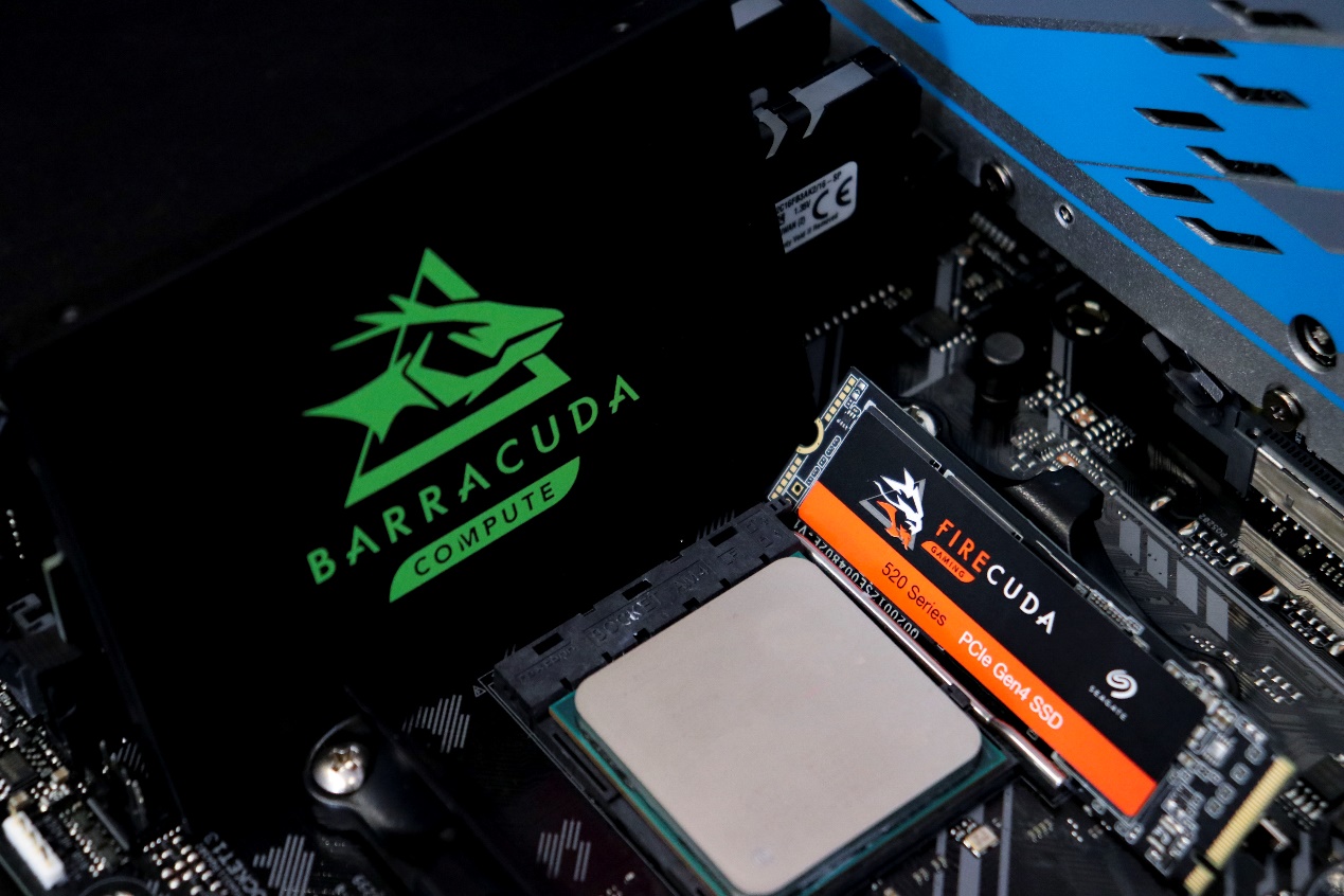 都是固态硬盘还需要分盘吗,都是闪存u盘和固态究竟差在哪儿