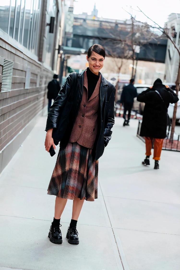 一套时尚精致气质西装,一套西装带来的气场