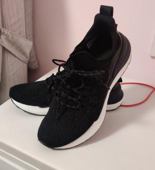 小米运动鞋对比评测,阿迪ultraboost运动鞋耐克