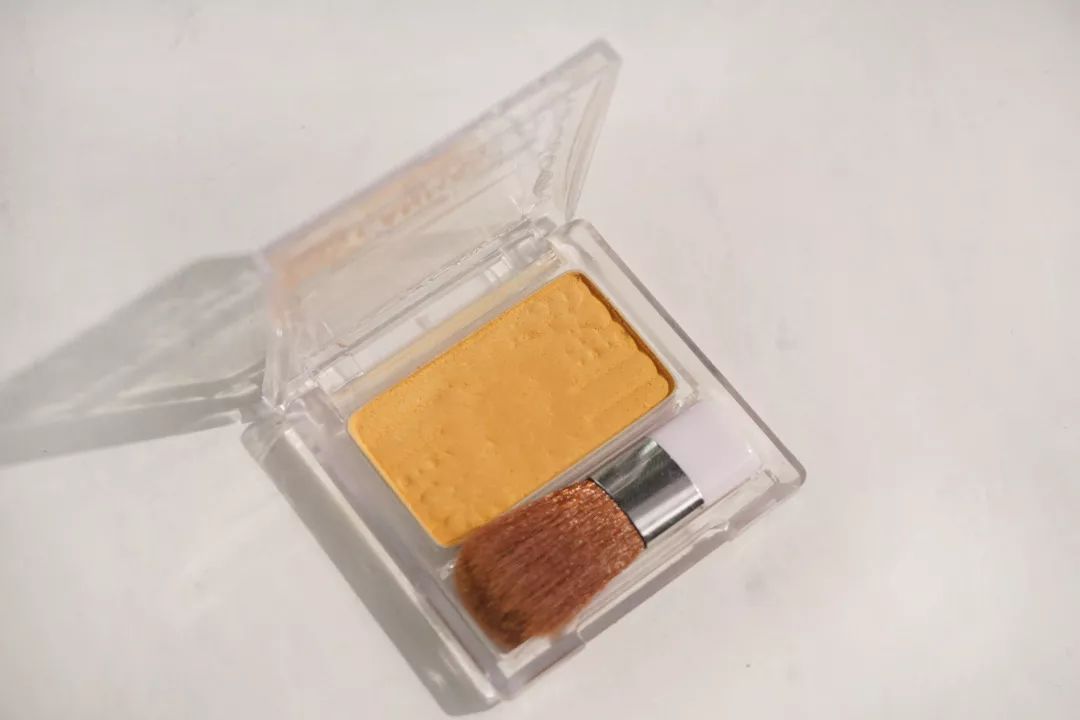 秋冬温柔显白美甲腮红,橘朵腮红哪个适合秋冬