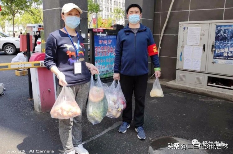 率先垂范勇争先,身先士卒争当领头羊