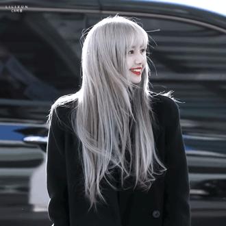 lisa穿什么鞋,人间芭比lisaattention