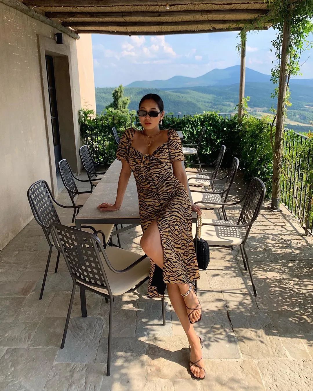 吊带衫高级感显瘦,时尚显瘦遮肉衫