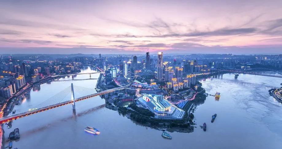 轨道游重庆,跟着轻轨游重庆