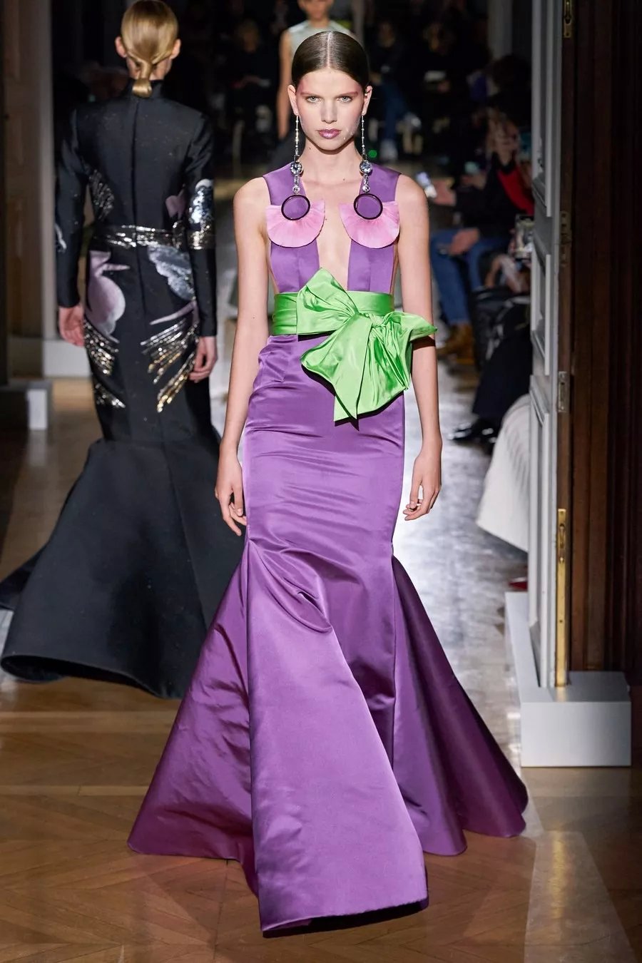 2020巴黎秋冬高定时装周完整版 (2019年春夏巴黎高定时装周)