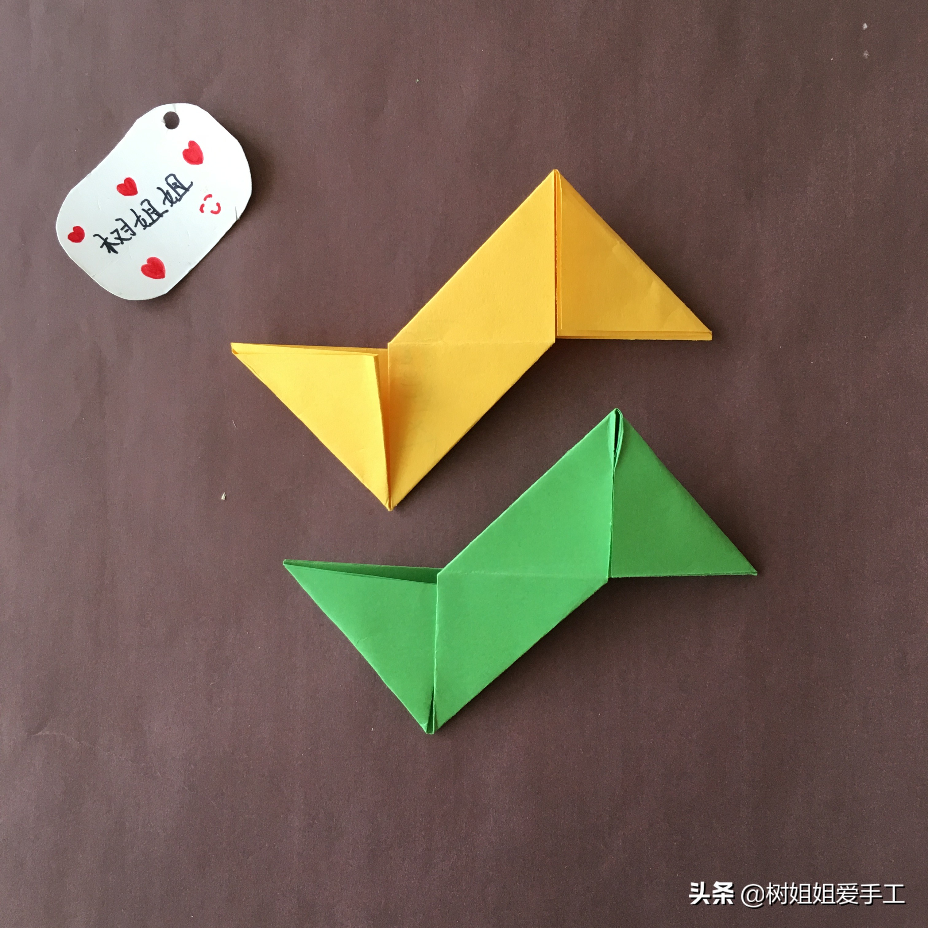 亲子折纸陀螺三张纸简单,用三张正方形的纸做一个飞镖陀螺