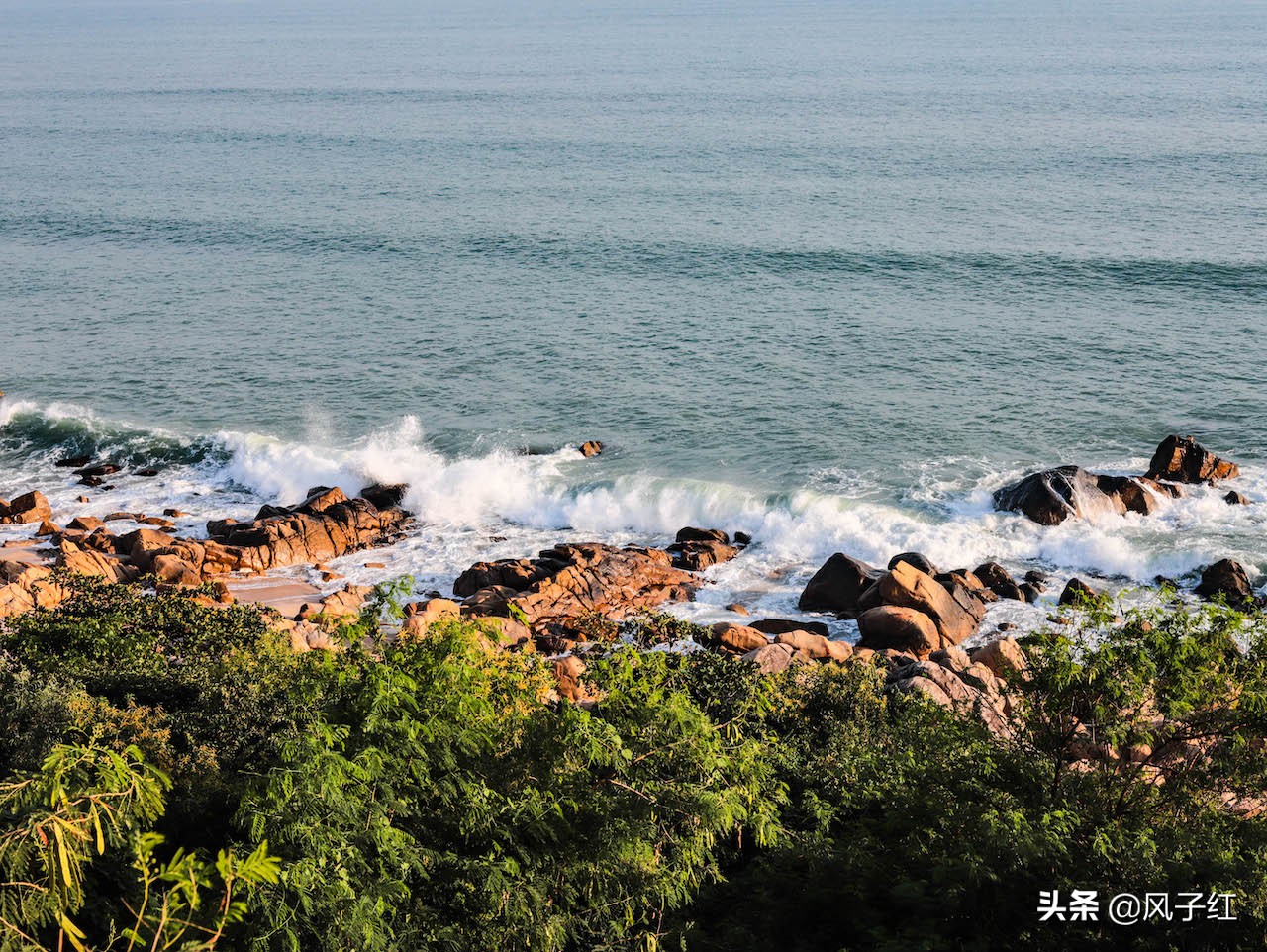 深藏三亚一海湾，距市区40KM，山美、水美、石美，却鲜有人知