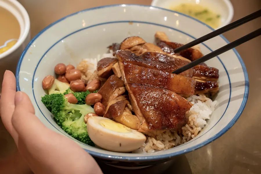 魔都粉鸭哪家好吃,烧鸭油鸡饭哪个好吃