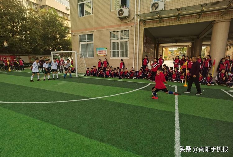 超越从足下起航下一句,2019小学校长杯足球赛