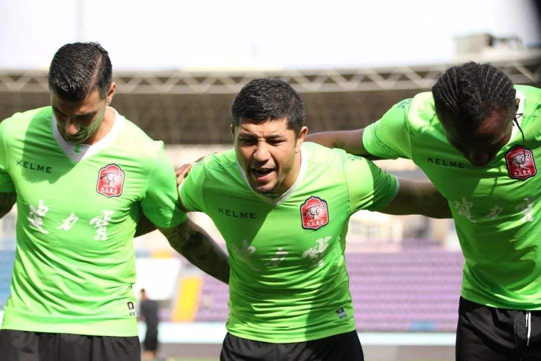 中超降薪能拯救中国男足吗,中超昔日豪强深陷保级泥潭