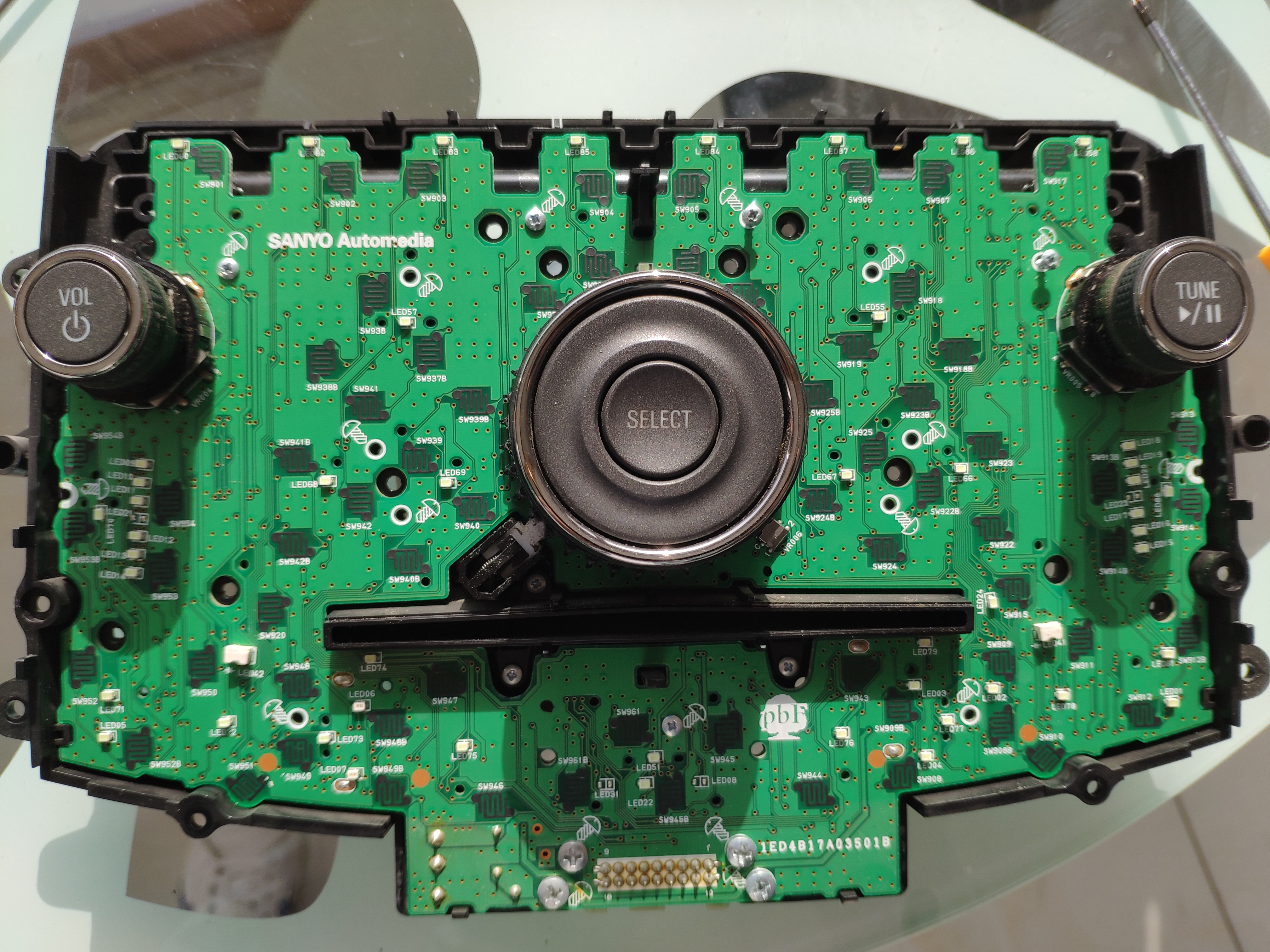 2013款别克君越2.4l豪华版功能使用,别克君越音量旋钮失灵