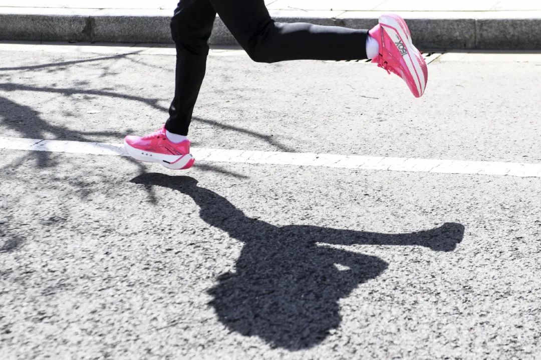 newbalance碳板跑鞋,碳板跑鞋2023