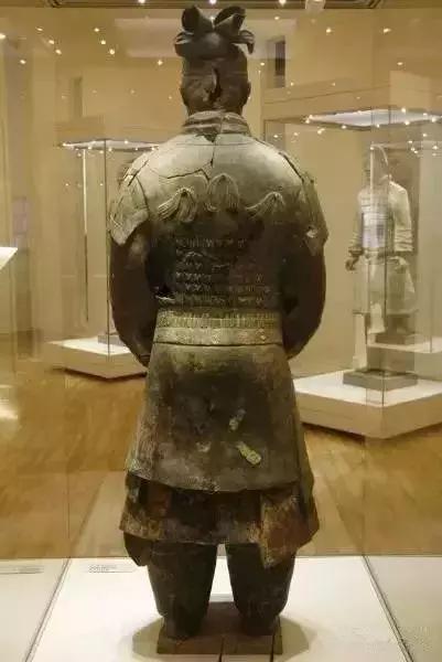 兵马俑掉色的那一瞬间,兵马俑不掉色复原图