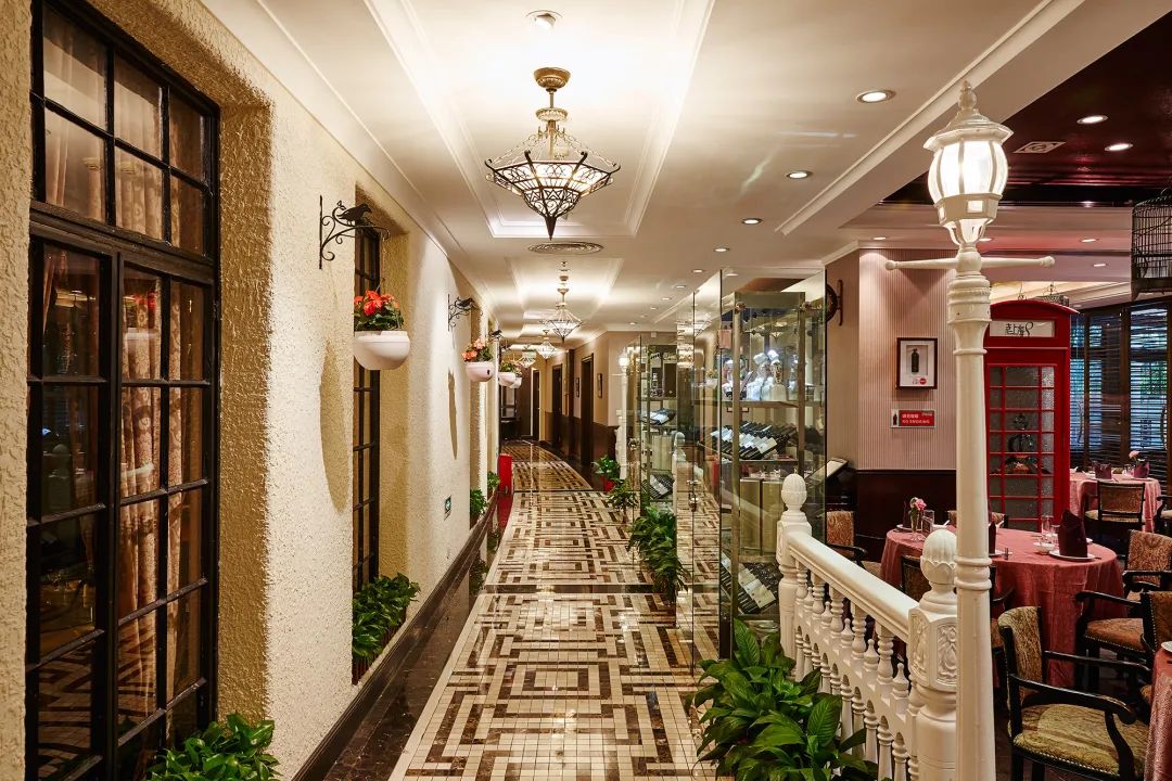 快来！今年在东方明珠塔、国际会议中心、市中心大饭店过年啦