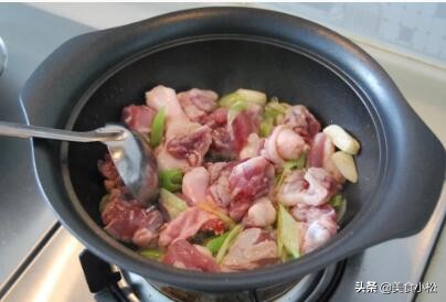 半只鸭子怎么做三菜一汤,鸭子炖什么菜好吃又营养