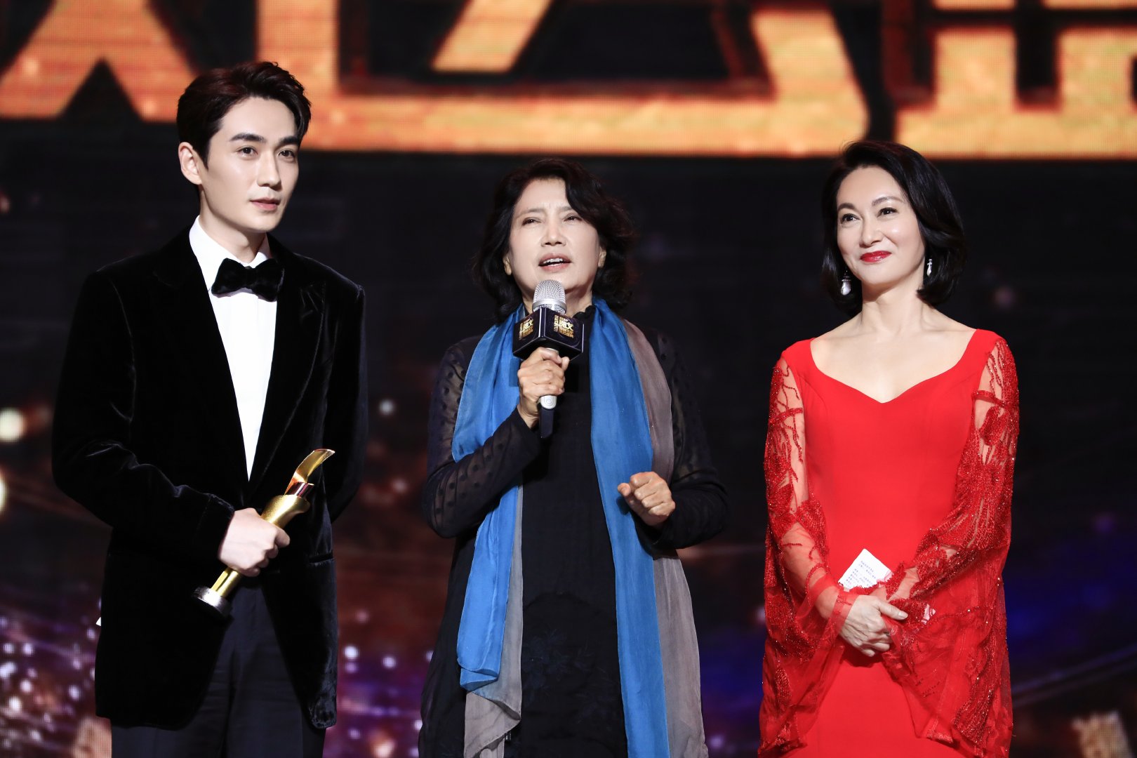 做梦梦到朱一龙,梦到与朱一龙相爱