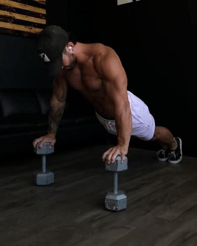 在健身房怎么练出胸肌,朝阳健身房胸肌腹肌训练器械