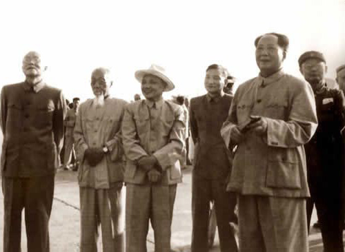 毛主席：“论文论武，*小平邓**都是一把好手！”