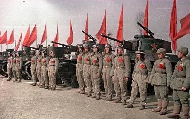 我军解放战争时的纵队是什么级别,解放战争我军一个纵队是多少兵力