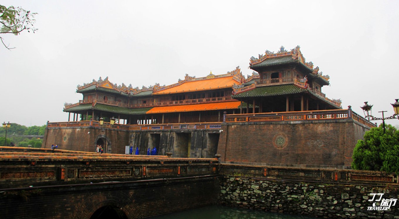 波澜不惊可以形容水面吗,描述海上邮轮的感觉