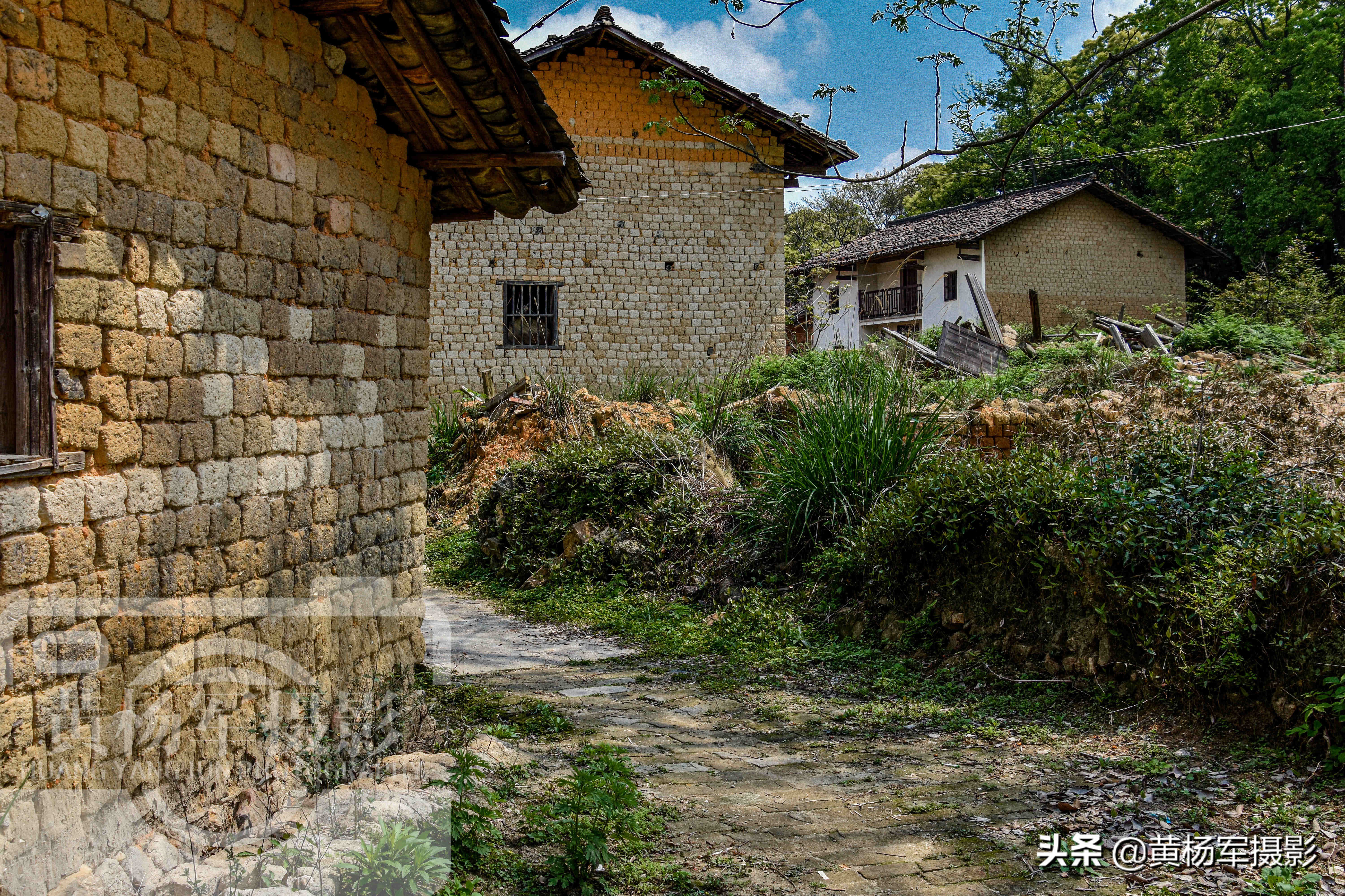 江西存在感最低的县，邻广东靠福建四面环山，传统瓦房民居很亲切