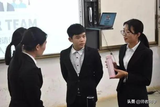 本科毕业就业月薪3万的六大专业,让985毕业生后悔的四大专业