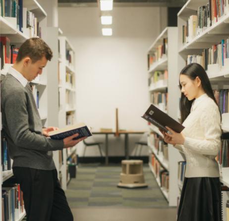 大学教室的“怪现象”，家长看到后哭泣，学生们该醒醒了