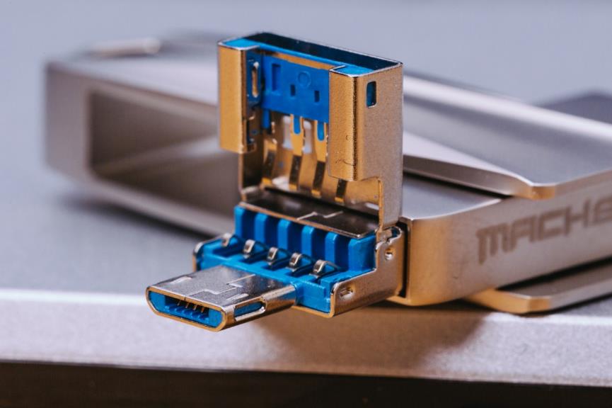 机械师深度测评,机械师4090主机测评