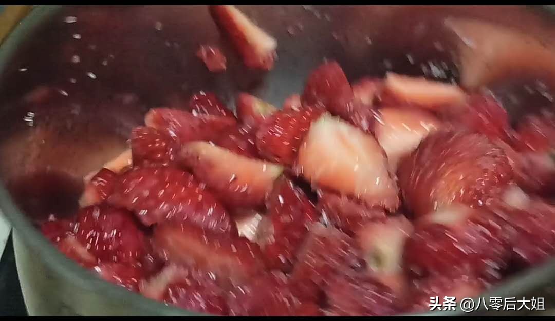 草莓酱怎么样才好吃,草莓酱能不能自己在家做