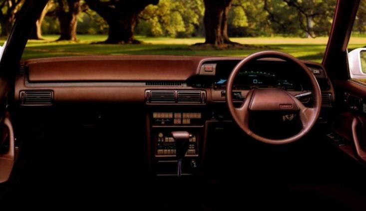 丰田凯美瑞最老款,丰田凯美瑞经典当中的经典