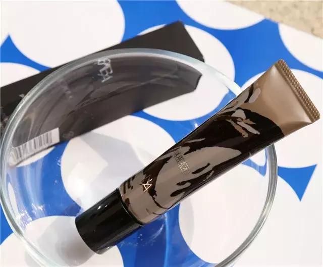 夏天什么牌子的粉底最好,夏季什么大牌粉底液好用