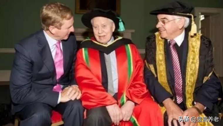 戴15元手表，租一居室，秘密捐出560亿，这位老人活出上帝的模样