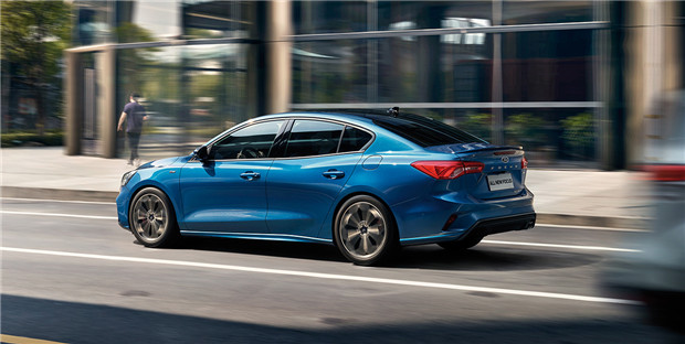 福特三缸机与四缸机抖动视频对比,福特三缸机抖