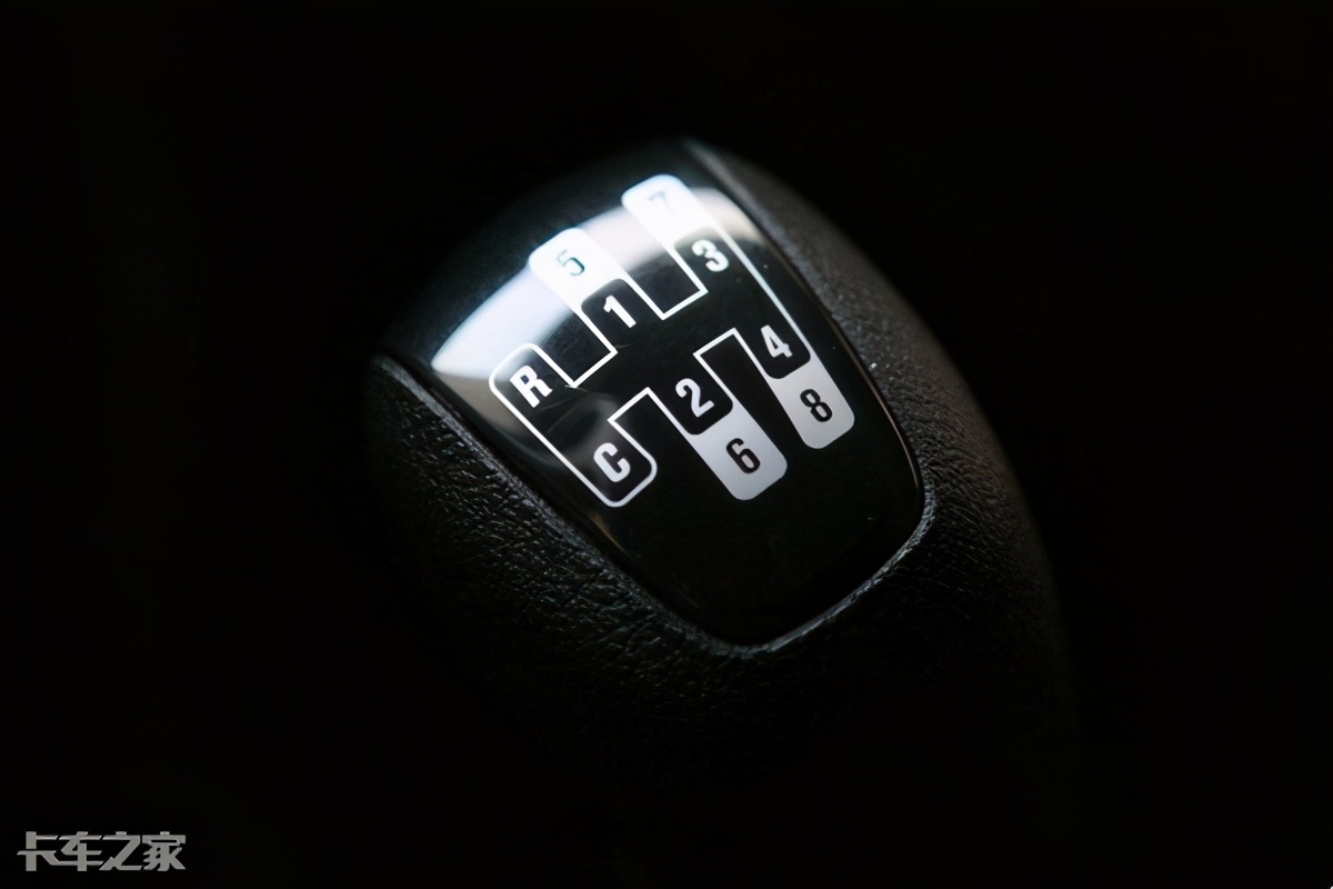 二手斯堪尼亚和国产新车，花一样的钱，你会怎么选？